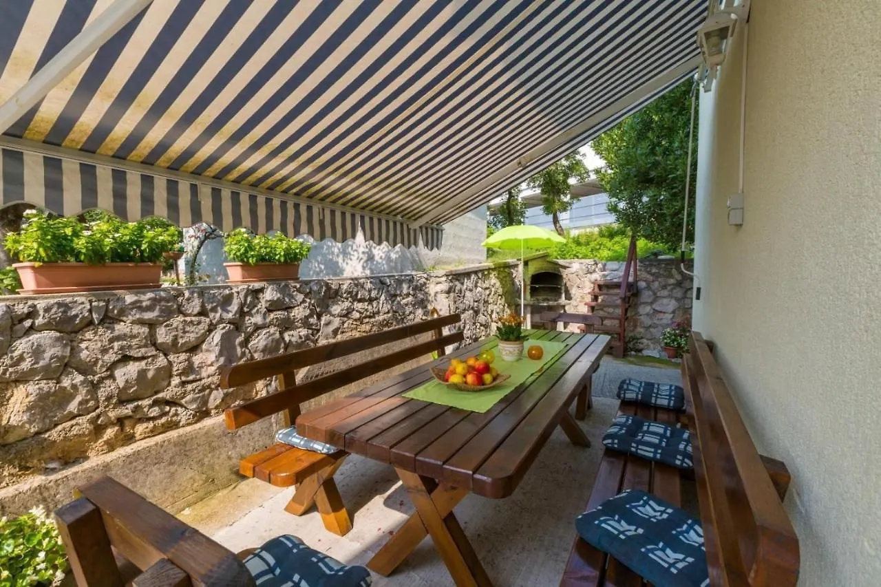 Two-Bedroom Apartment In Crikvenica Lxxxix Dramalj