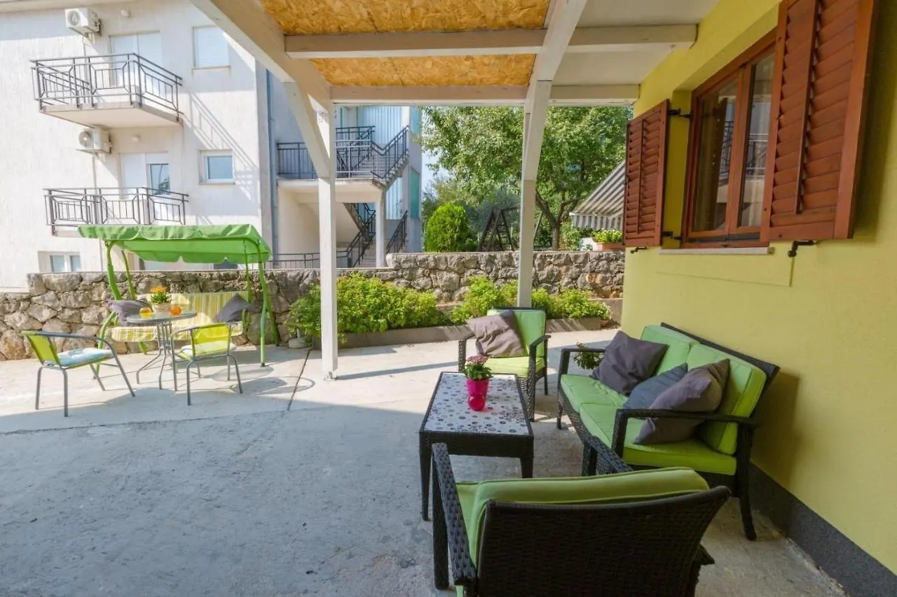 Two-Bedroom Apartment In Crikvenica Lxxxix Dramalj Croatia